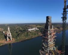 Obras na ponte na margem brasileira
