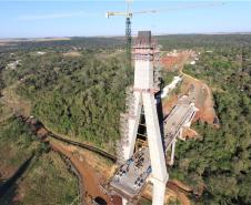 Obras na ponte na margem paraguaia