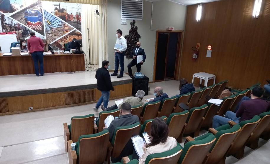 Abertura de envelopes da duplicação da PR-445