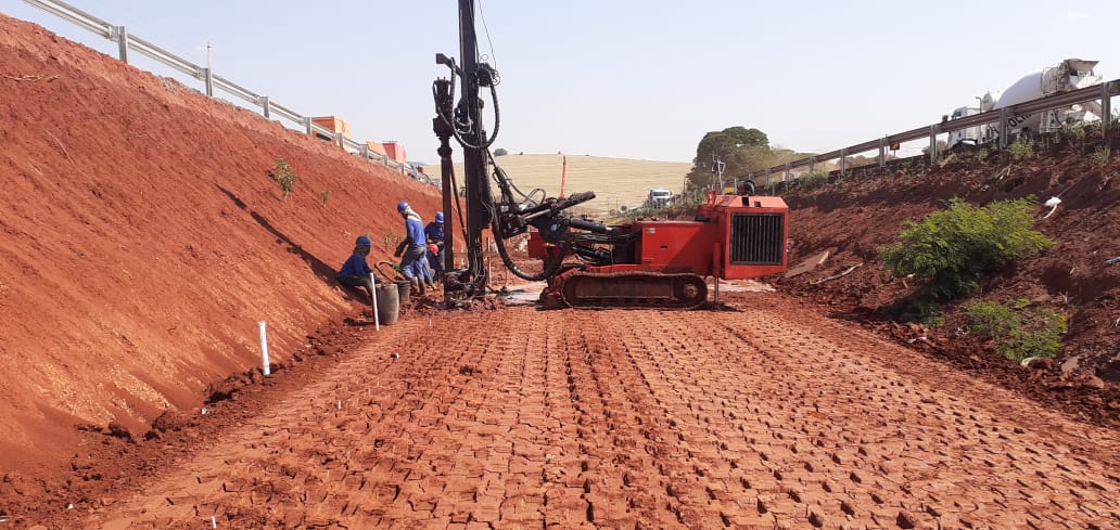 Serviços em Água Boa