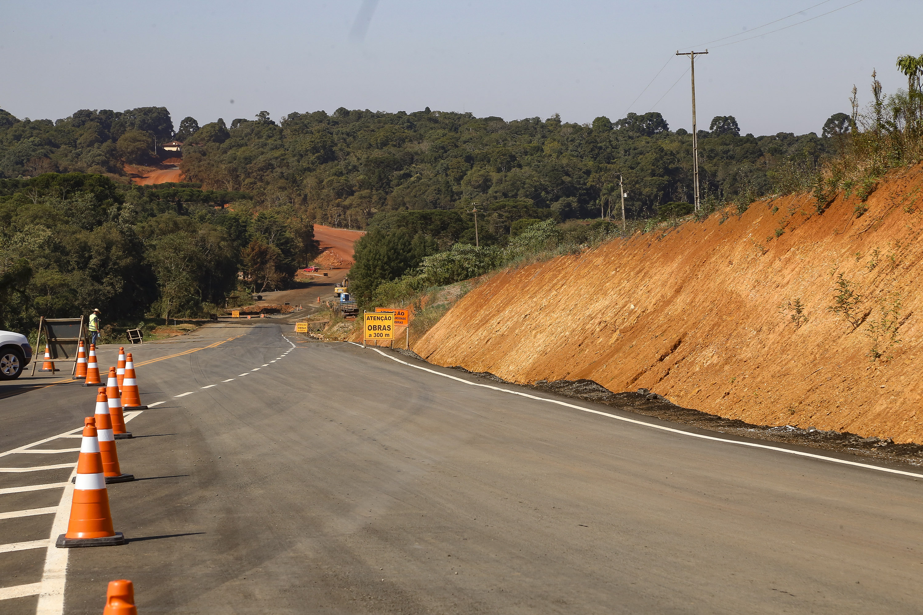 Pavimentação da PR-364 entre Irati e São Mateus do Sul