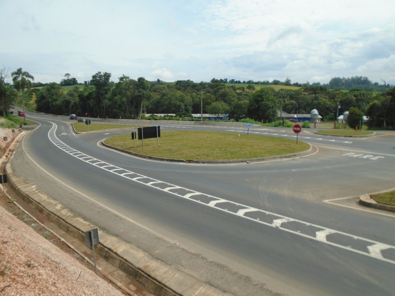 Trevo na BR-277 com a PR-438