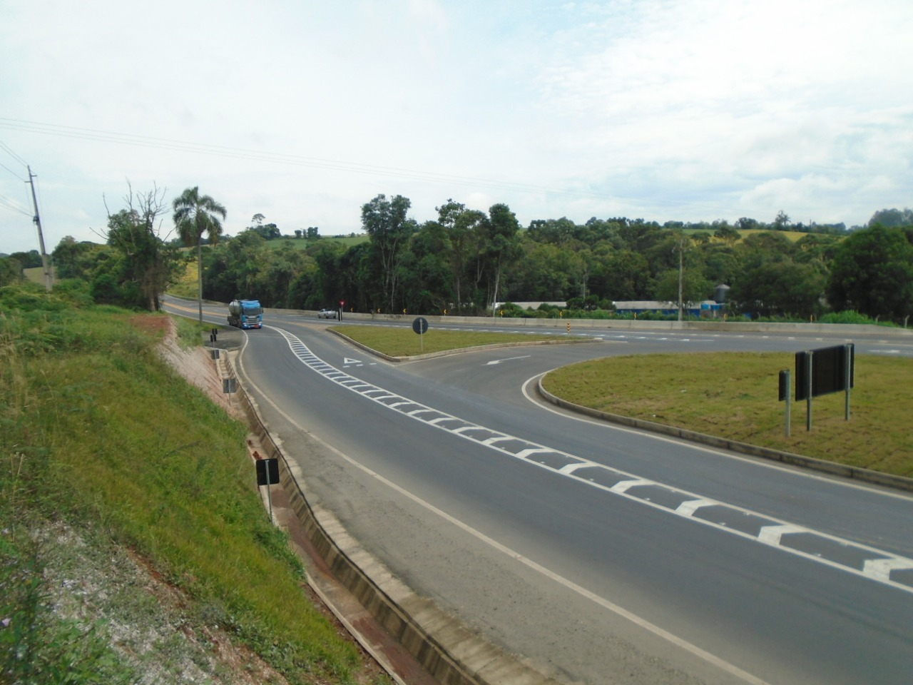 Trevo na BR-277 com a PR-438