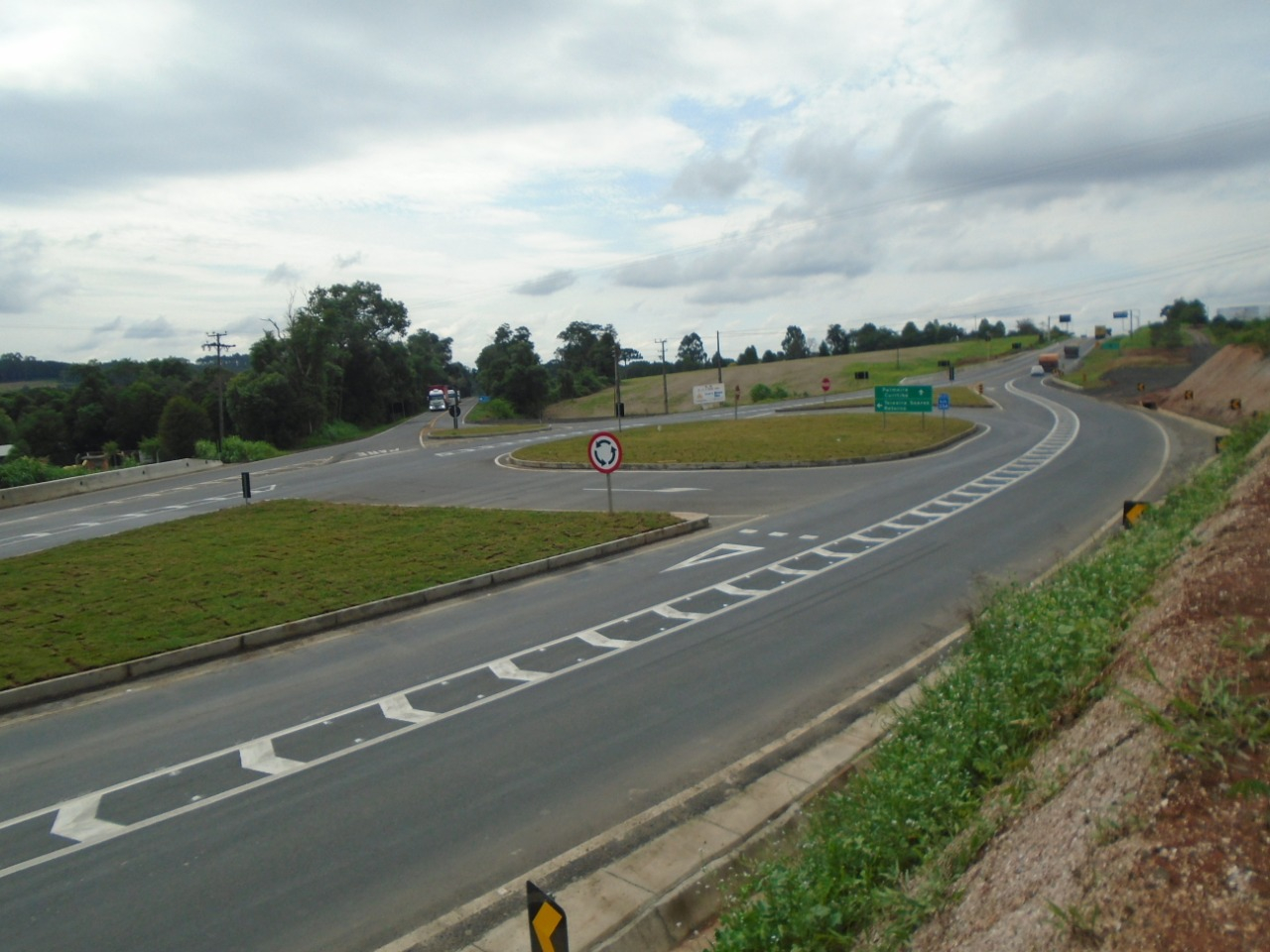 Trevo na BR-277 com a PR-438