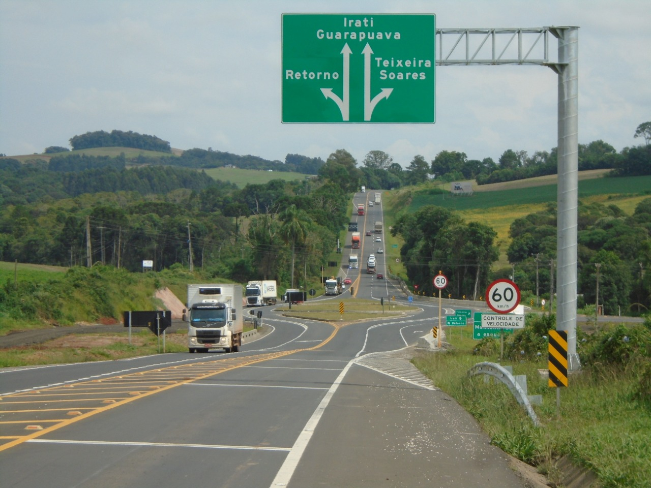 Trevo na BR-277 com a PR-438