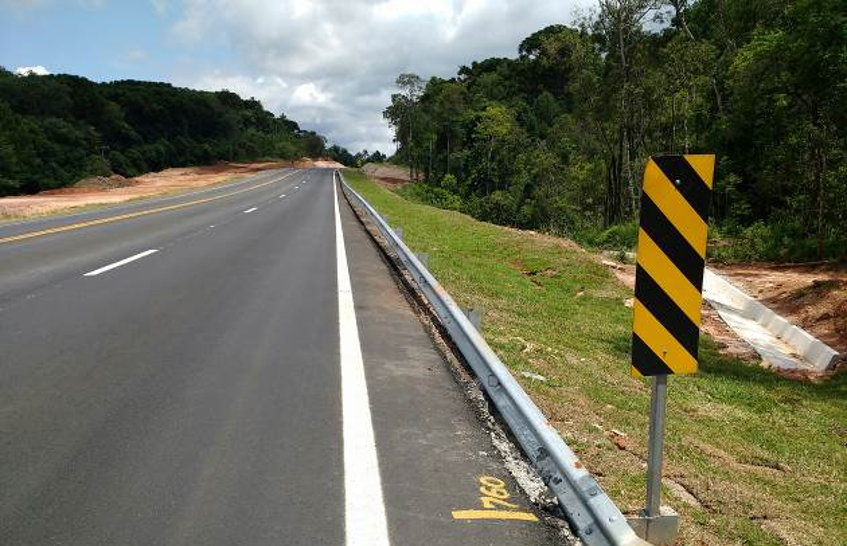 Terceira faixa BR-277 km 213+510 ao km 215+400