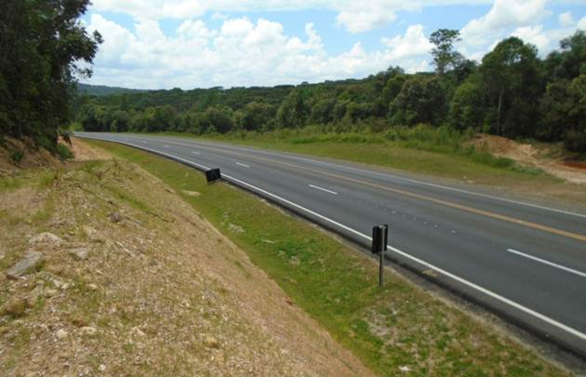 Terceira faixa BR-277 km 213+510 ao km 215+400