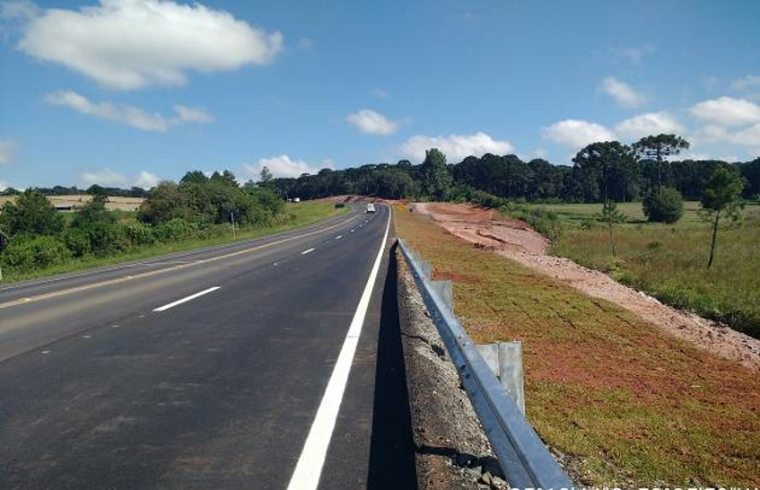 Terceira faixa BR-373 km 223+580 ao km 224+900