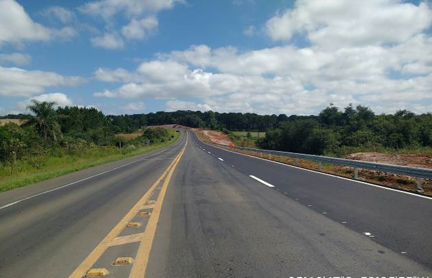 Terceira faixa BR-373 km 223+580 ao km 224+900