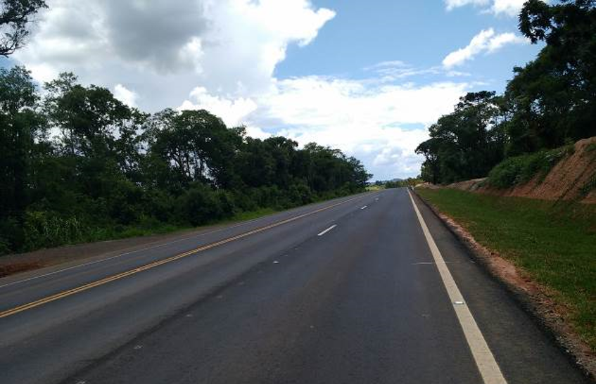 Terceira faixa BR-373 km 238+000 ao km 240+360