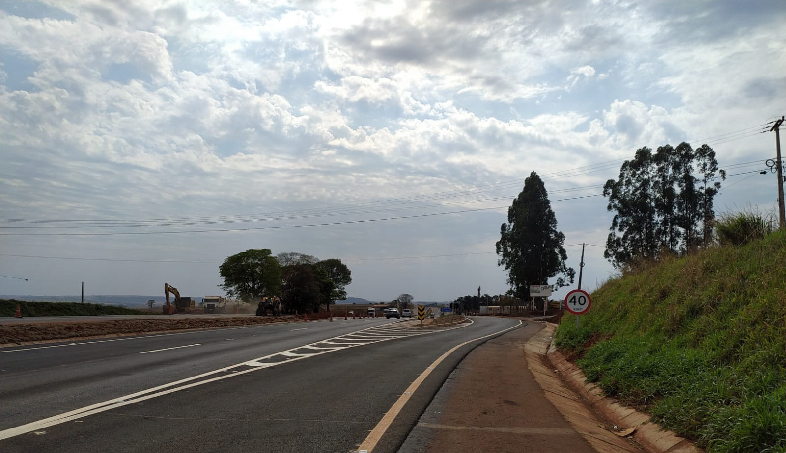 Duplicação da PR-323 em Doutor Camargo