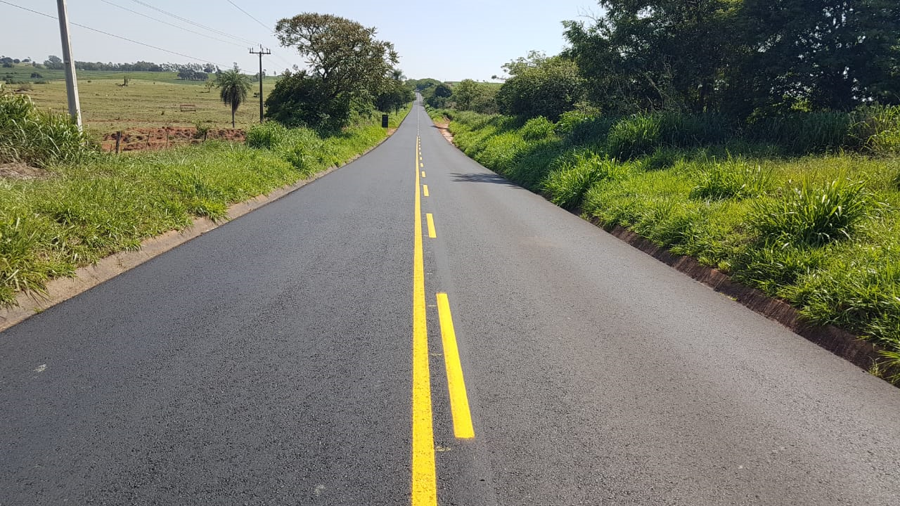 Conservação rodoviária entre Tapira e Nova Olímpia