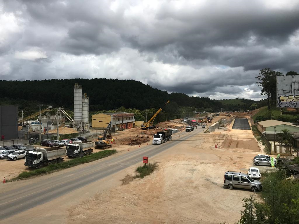 Serviços da duplicação da Rodovia dos Minérios