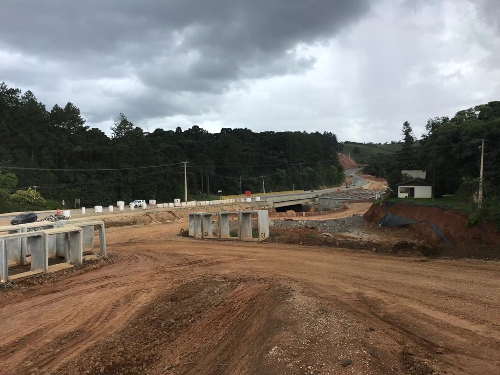 Serviços da duplicação da Rodovia dos Minérios