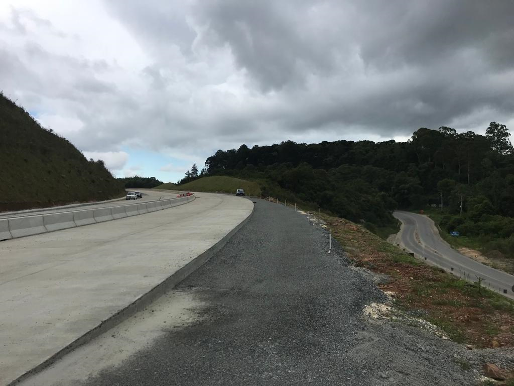 Serviços da duplicação da Rodovia dos Minérios