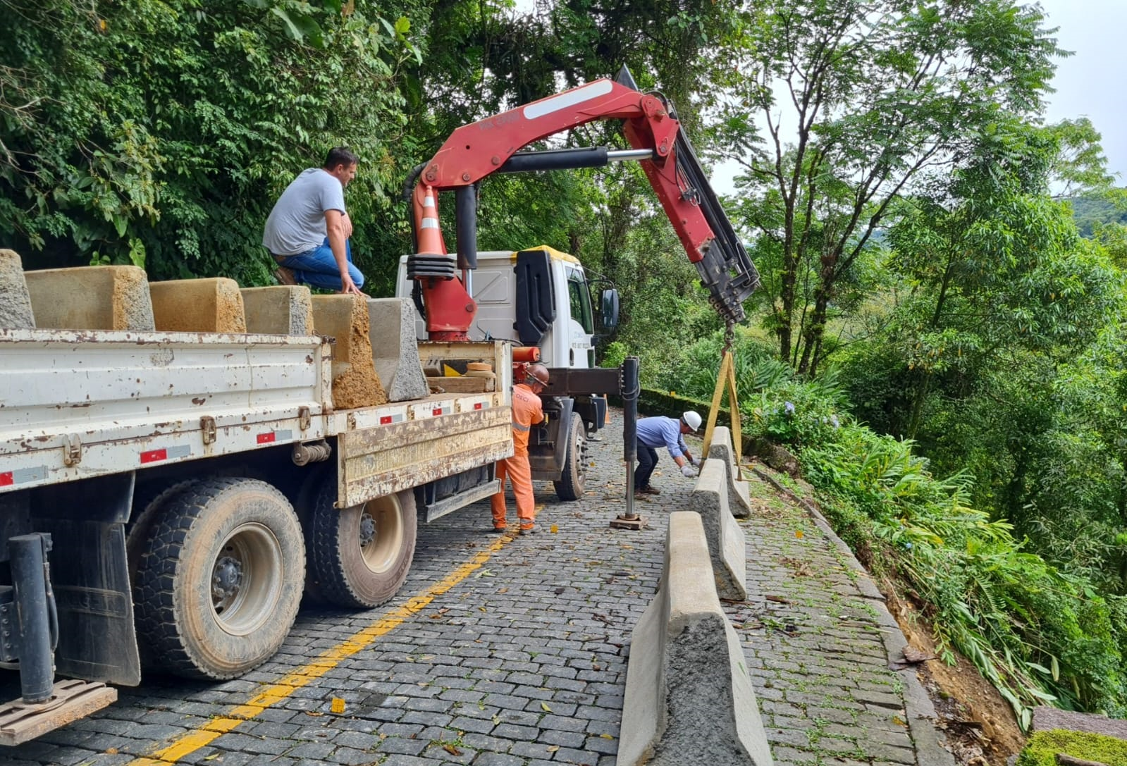 Implantação de barreiras New Jersey