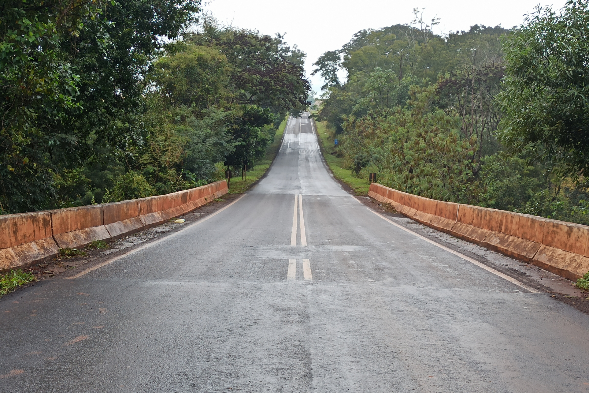 Ponte Rio Claro PR-558 no limite entre Araruna e Peabiru