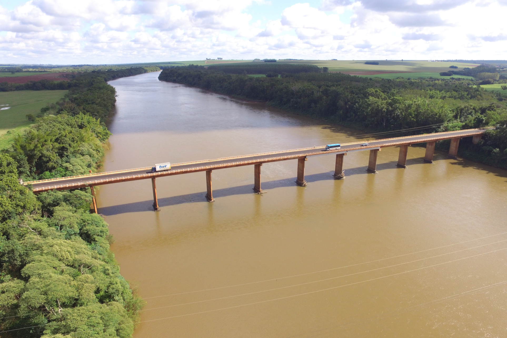 Ponte Rio Ivaí PR-492 no limite entre Paraíso do Norte e Rondon