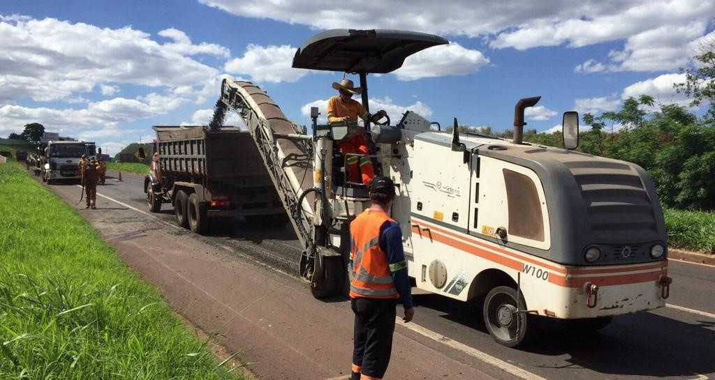 km 190+500 L.D P.1 Durante Fresagem Remendos Superficiais