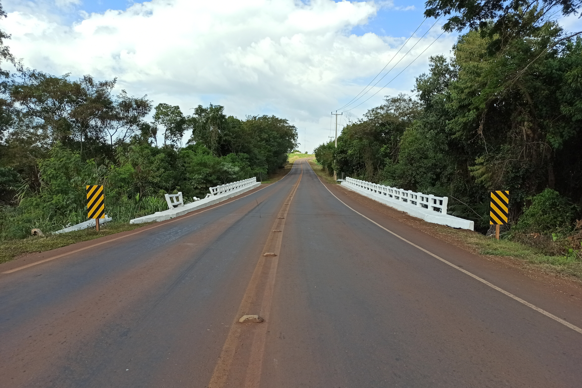 Ponte Rio dos Padres PR-239 no limite entre Jesuítas e Iracema do Oeste