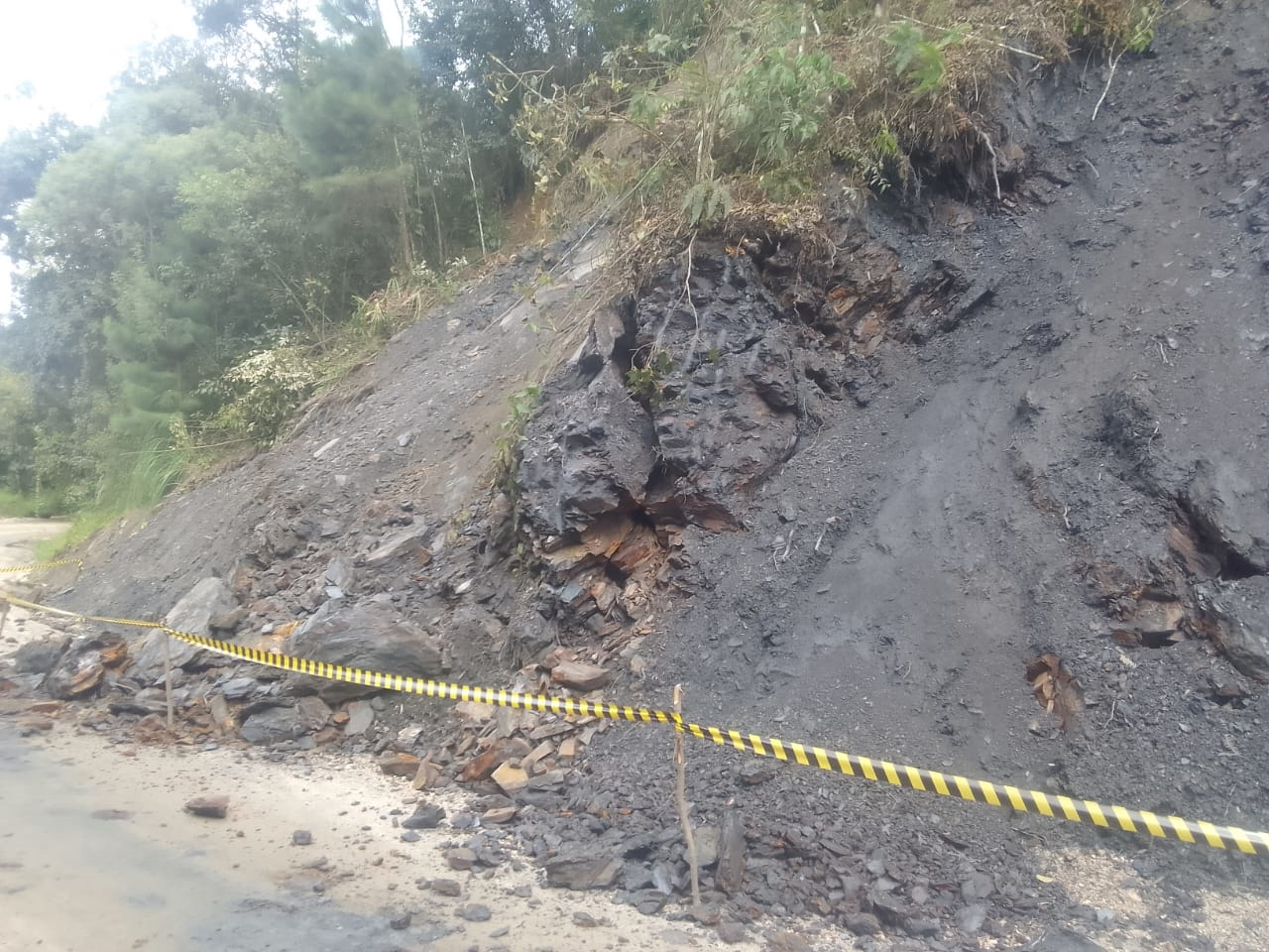 PR-090 km 44+500 novo escorregamento