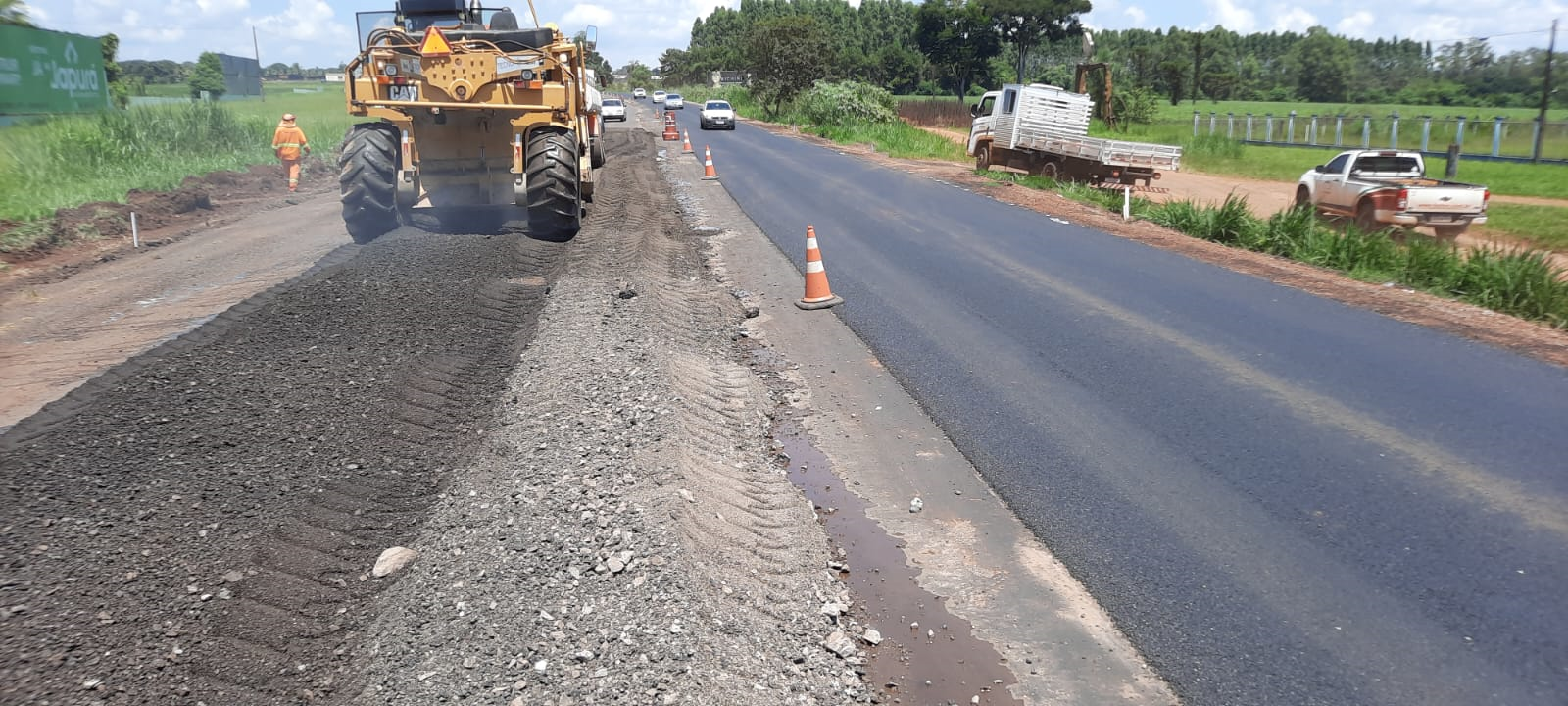 Terceiras faixas na PR-323 entre Cianorte e Jussara