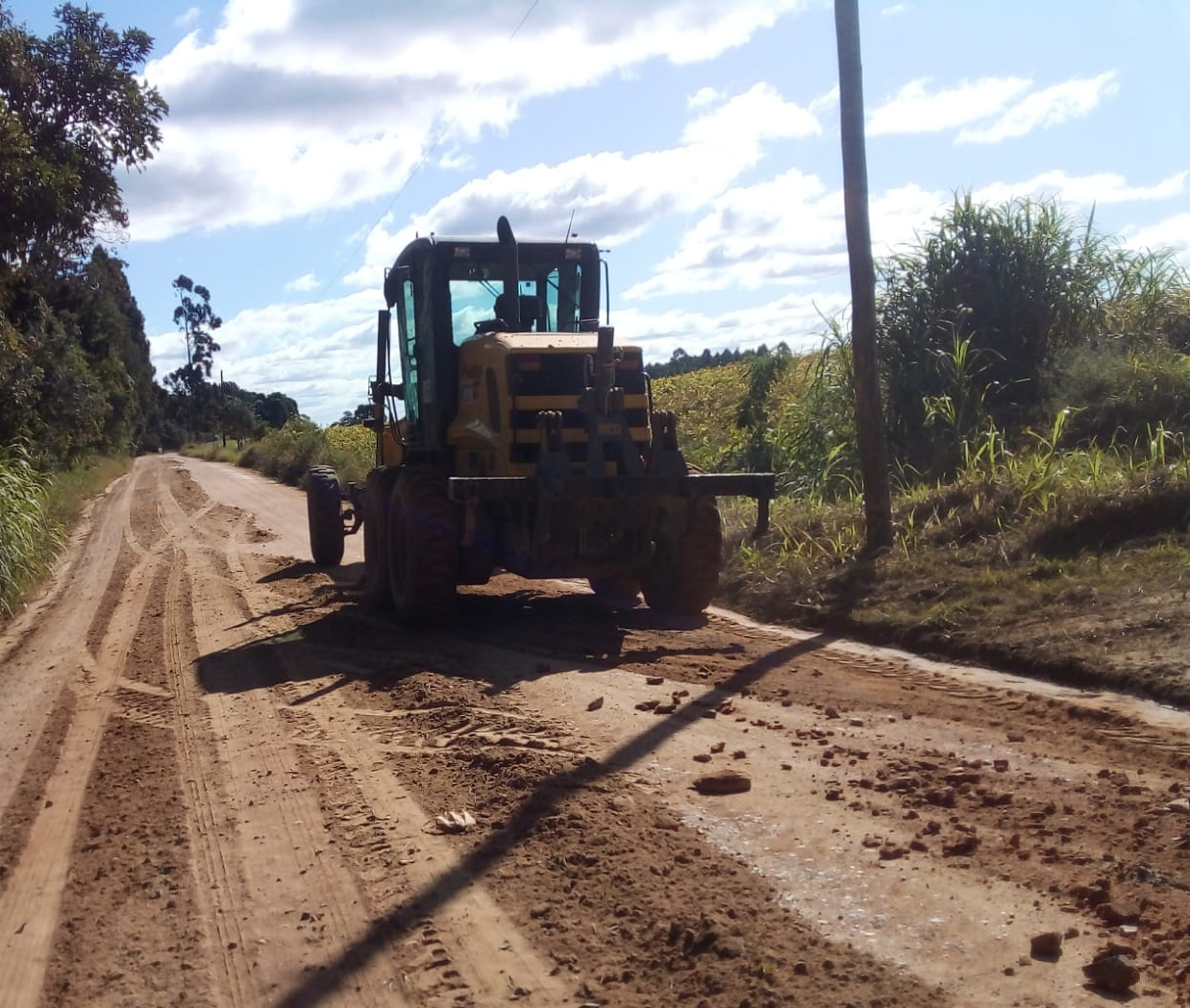 Conservação de via não-pavimentada