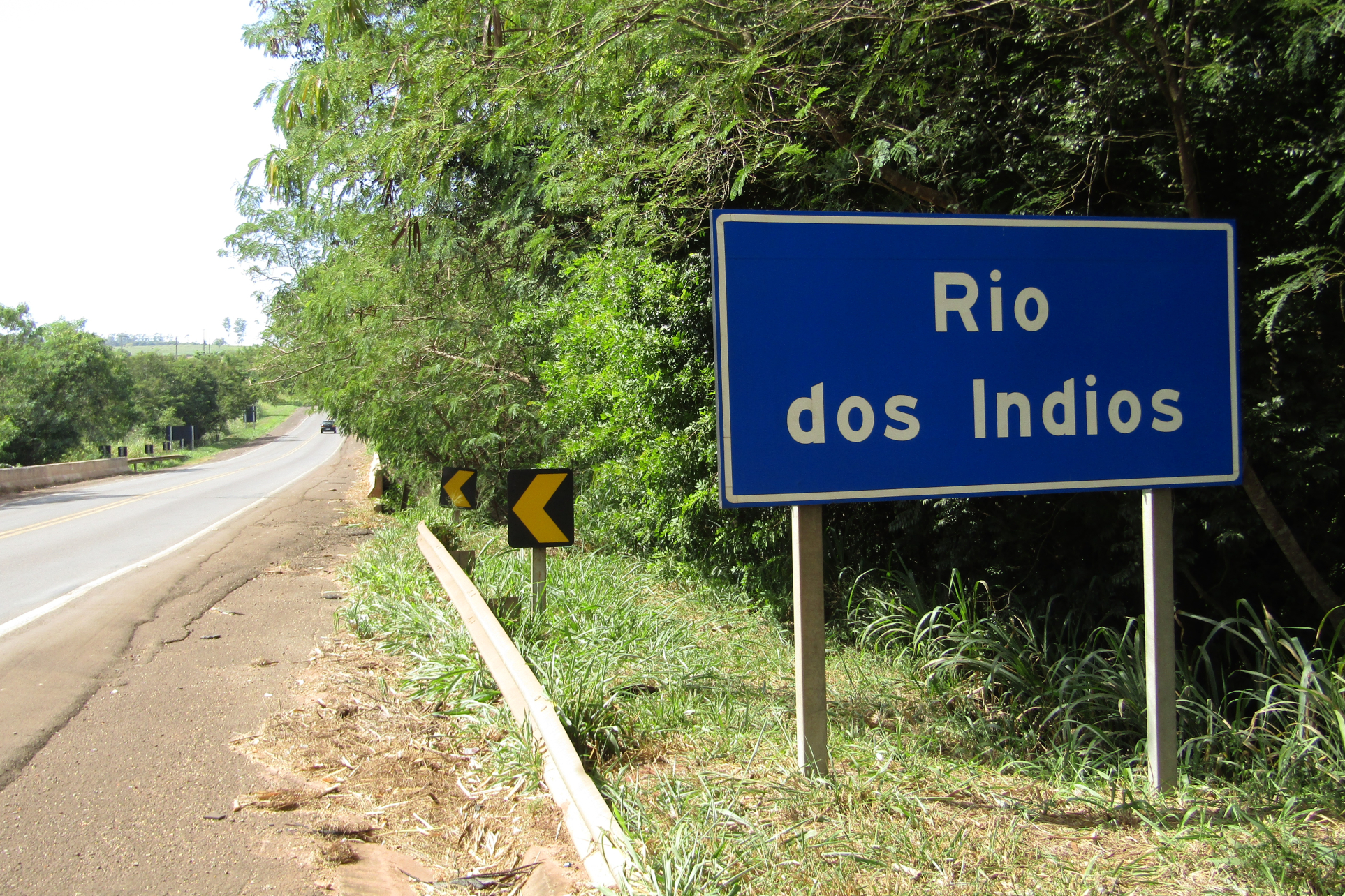 Ponte Rio do Índio PR-323 no limite entre Cianorte e Tuneiras do Oeste
