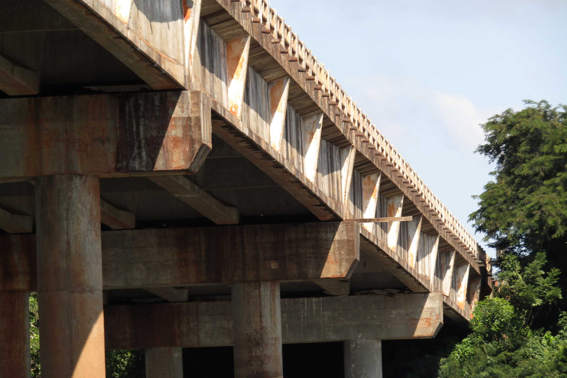 Ponte Rio Piquiri PR-486 no limite entre Assis Chateaubriand e Brasilândia do Sul