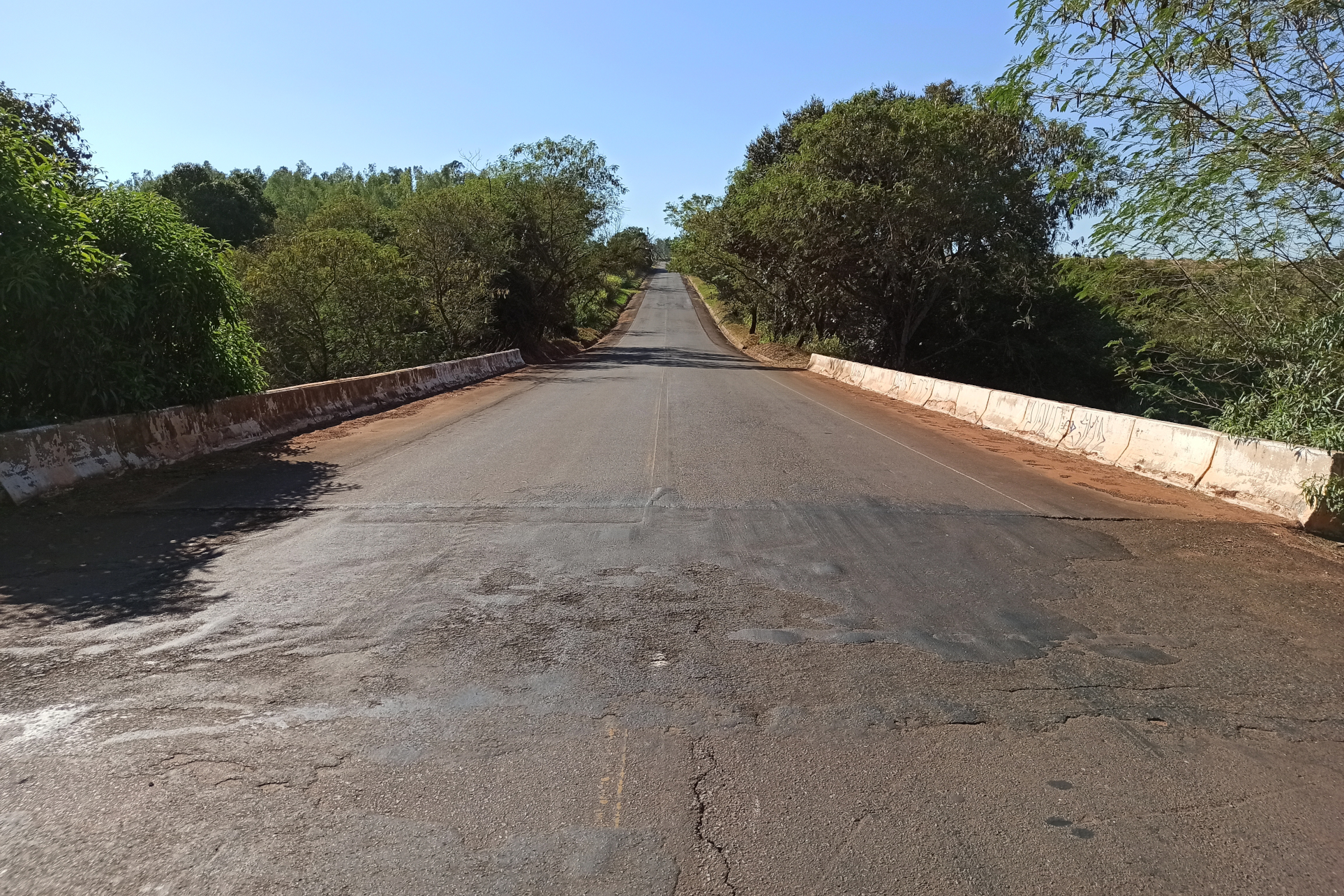 Ponte Rio Tapiracuí PR-082 no limite entre Cidade Gaúcha e Nova Olímpia