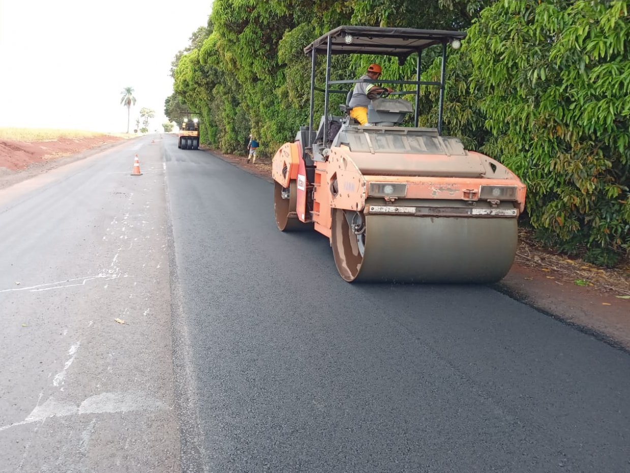 PR-486 entre Assis Chateaubriand e o Rio Piquiri - serviços do Proconserva