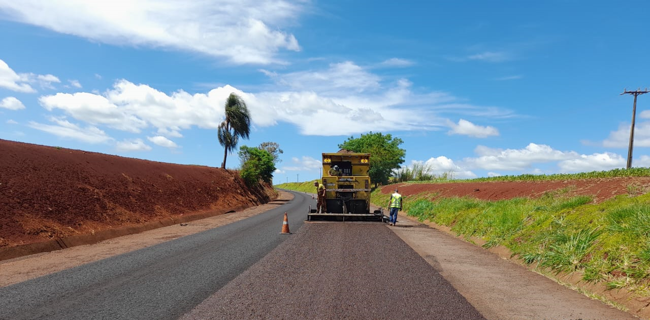 PR-486 entre Assis Chateaubriand e o Rio Piquiri - serviços do Proconserva