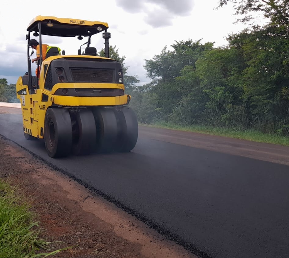 Serviços de conservação na PR-497 entre Missal e São Miguel do Iguaçu