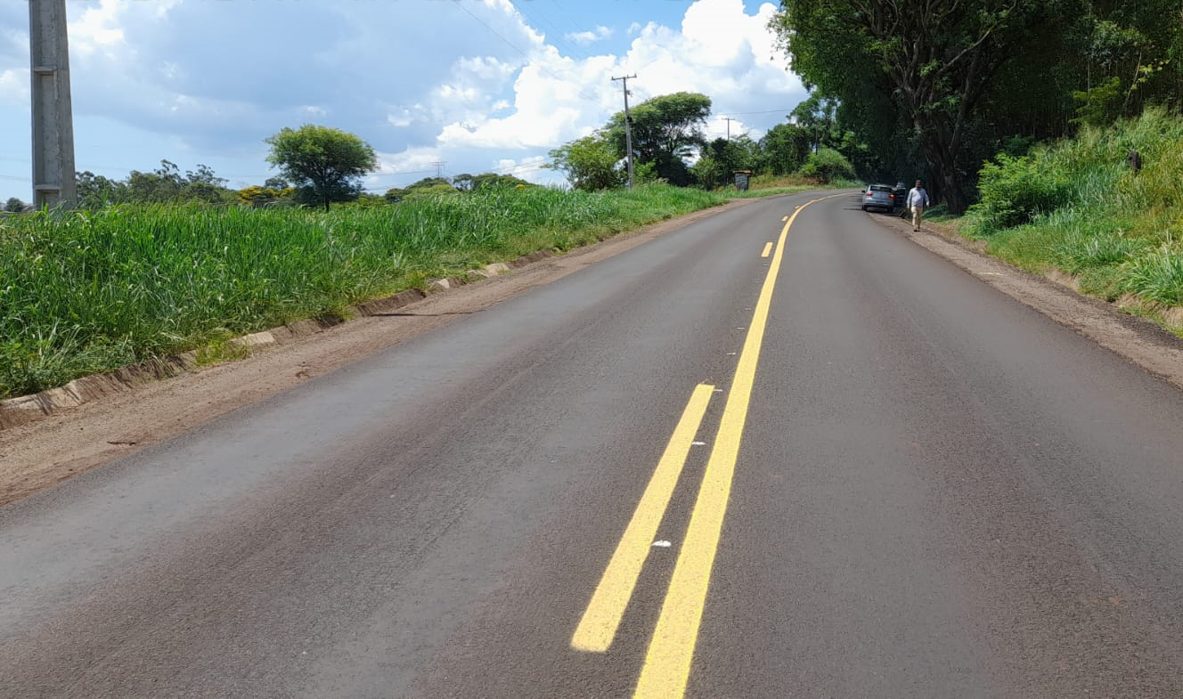 Serviços de conservação na PR-497 entre Missal e São Miguel do Iguaçu