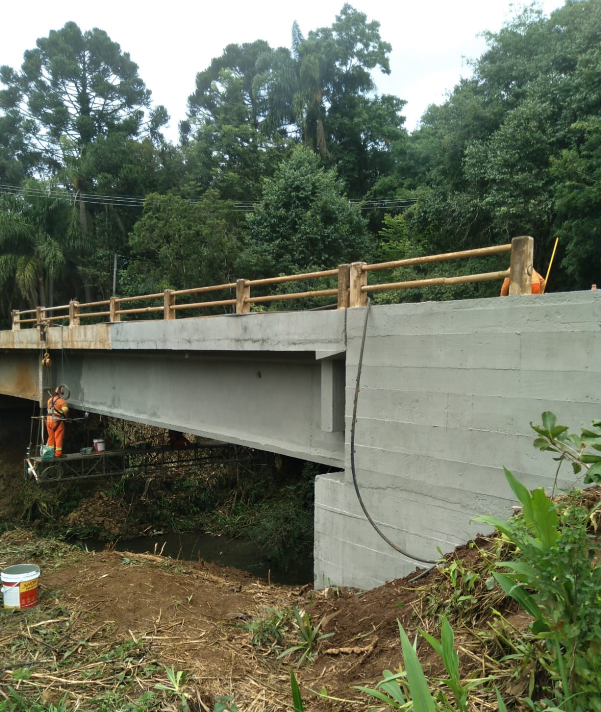 Reforma da ponte do Rio Jararaca em Bituruna