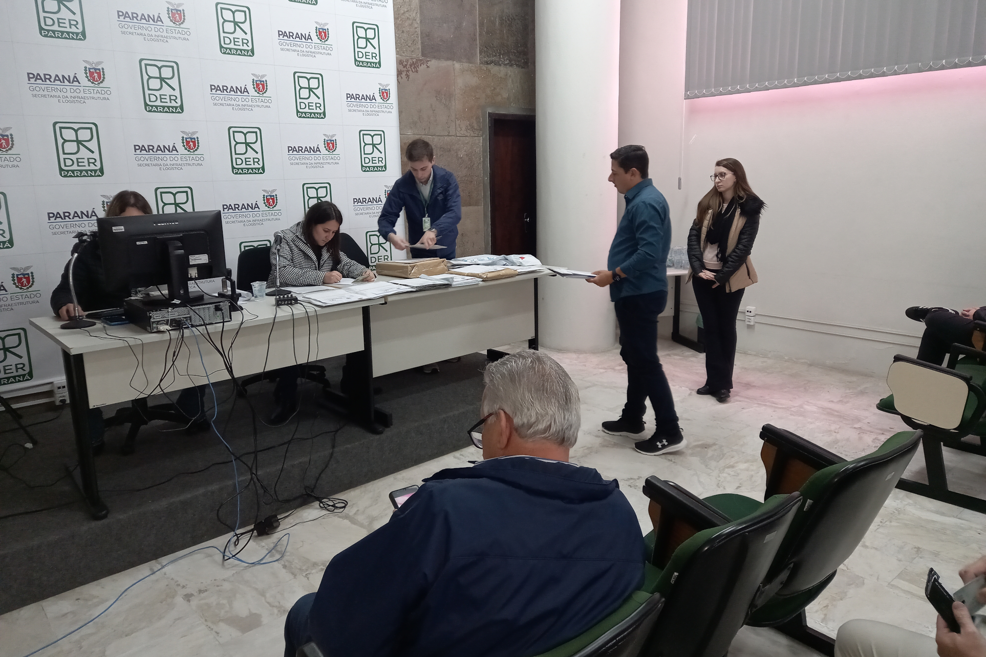 Sessão de abertura de envelopes de preços da duplicação de Toledo