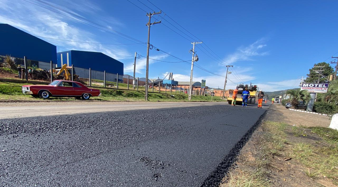 Execução de nova capa asfáltica