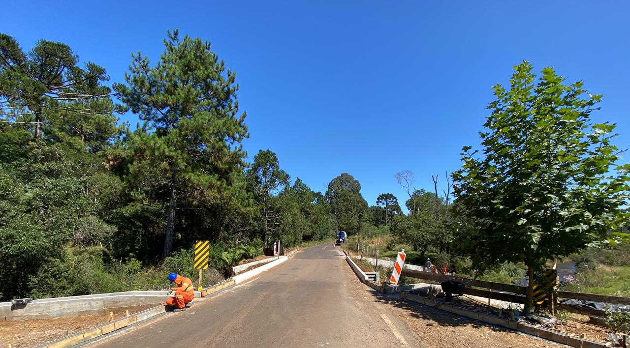 Ponte Rio Empoçado na PR-446 em Bituruna