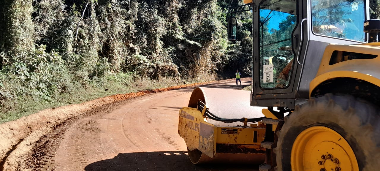 Conservação da PR-092 entre Cerro Azul e Doutor Ulysses