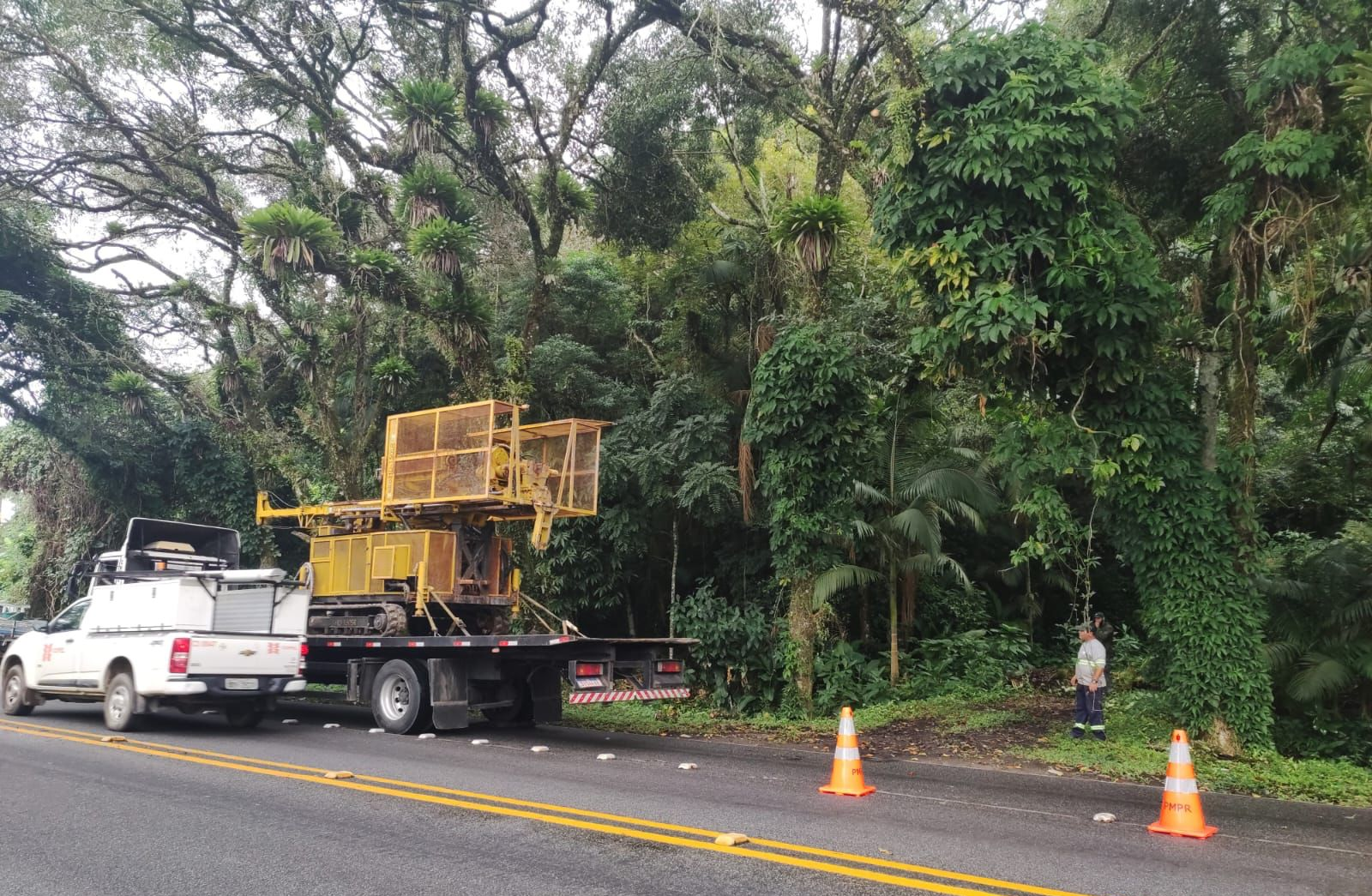 Sondagens da Ponte de Guaratuba na margem ao lado de Matinhos