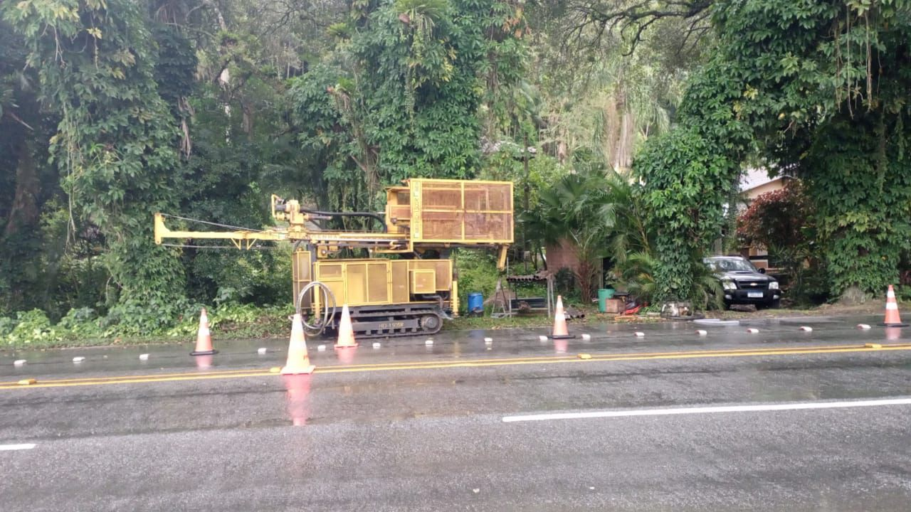 Sondagens da Ponte de Guaratuba na margem ao lado de Matinhos
