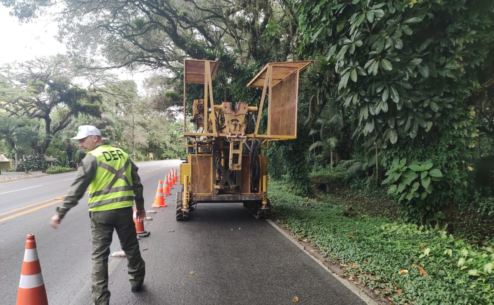 Sondagens da Ponte de Guaratuba na margem ao lado de Matinhos
