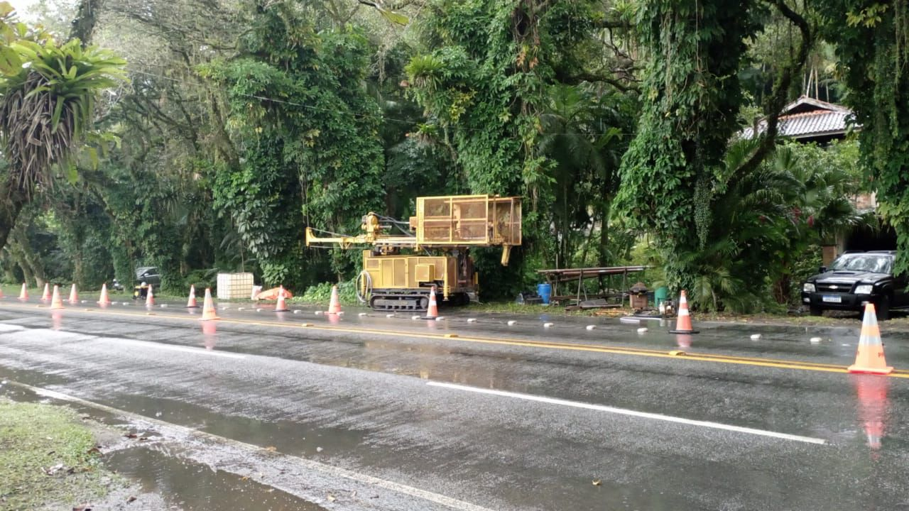 Sondagens da Ponte de Guaratuba na margem ao lado de Matinhos