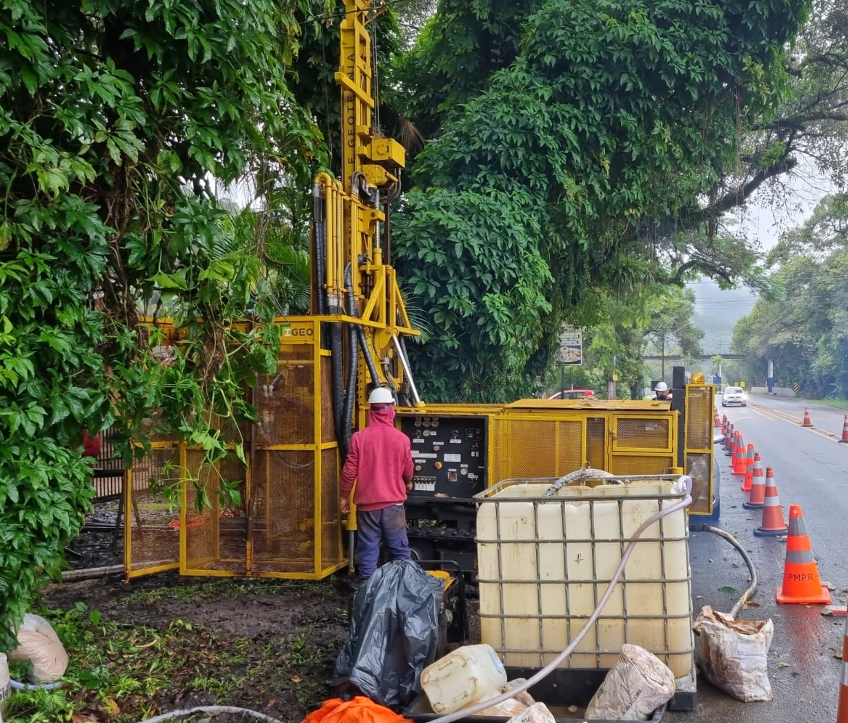 Sondagens da Ponte de Guaratuba na margem ao lado de Matinhos