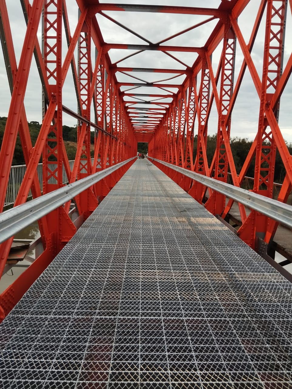 Ponte do Rio da Várzea na PR-427, prestes a ser liberada