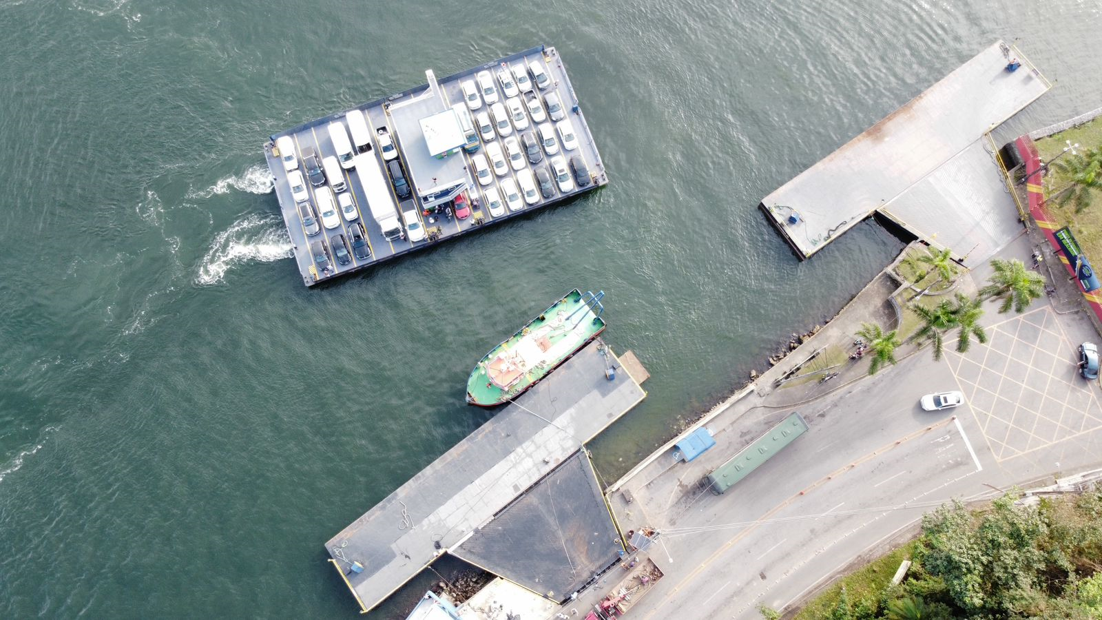Troca de ponte no ferry boat de Guaratuba