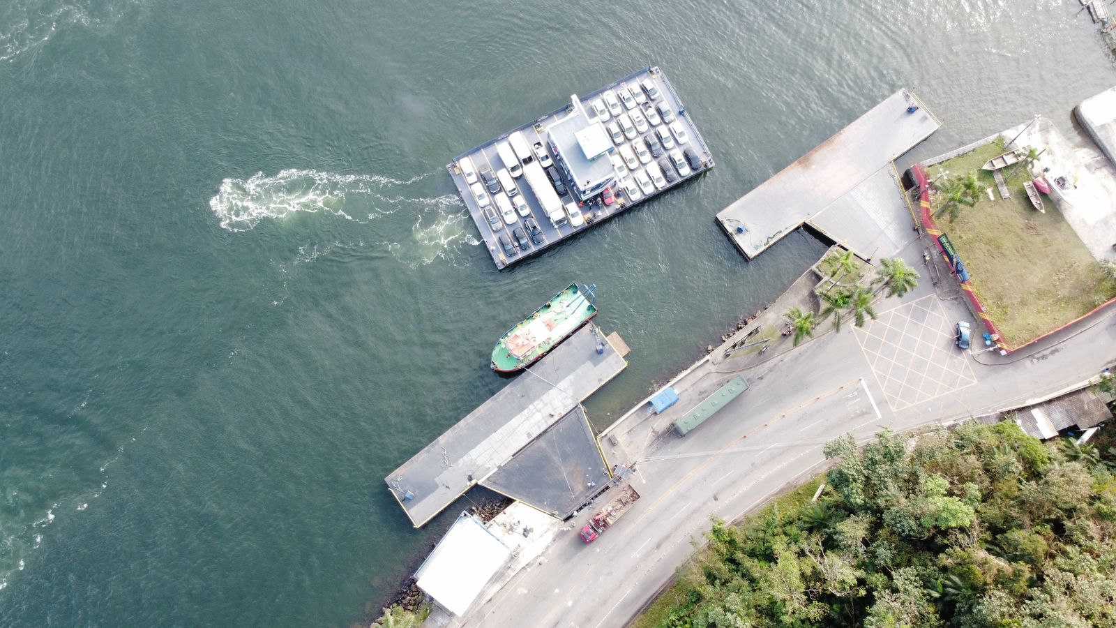 Troca de ponte no ferry boat de Guaratuba