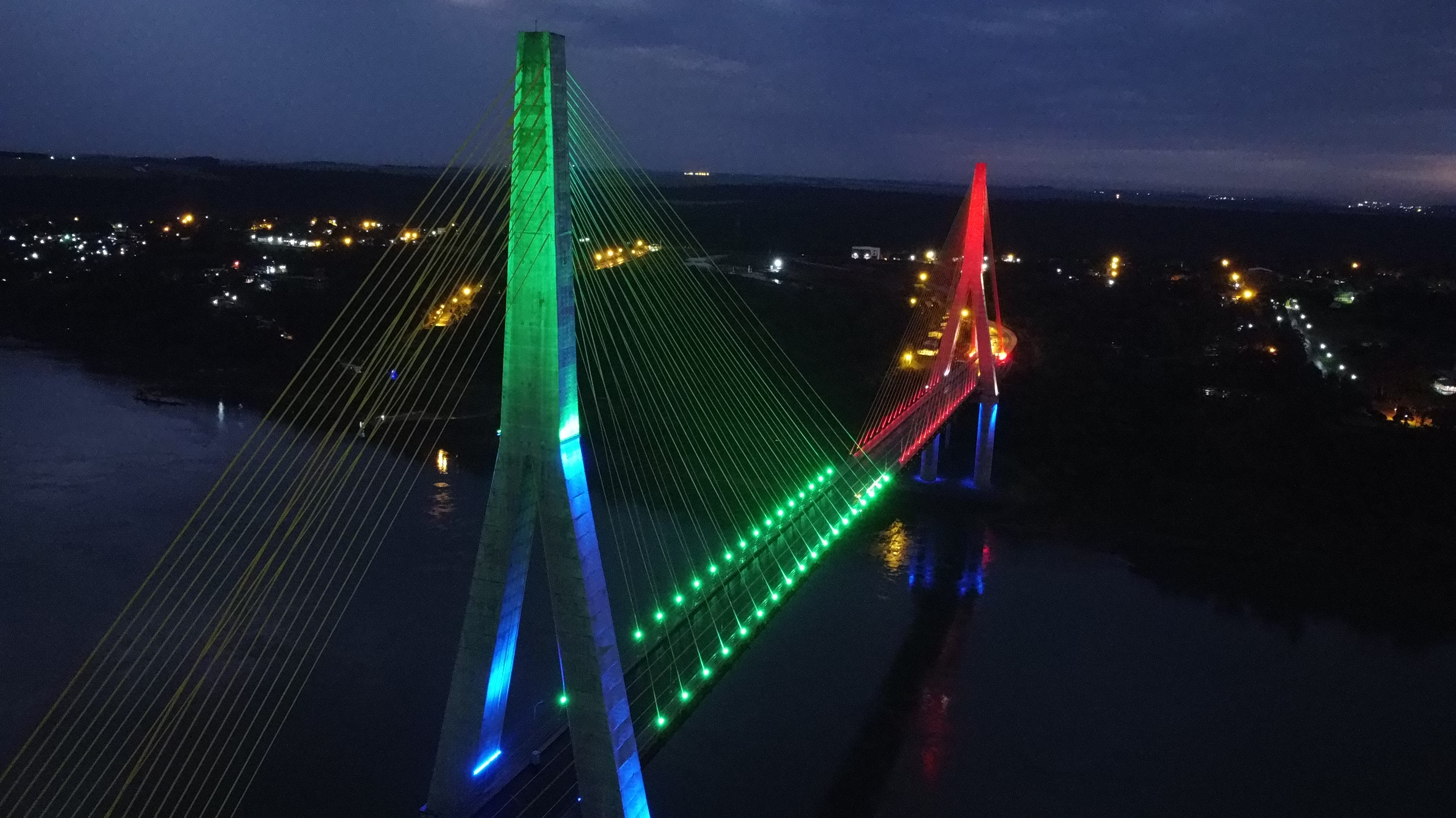 Teste da iluminação cênica da Ponte da Integração Brasil - Paraguai