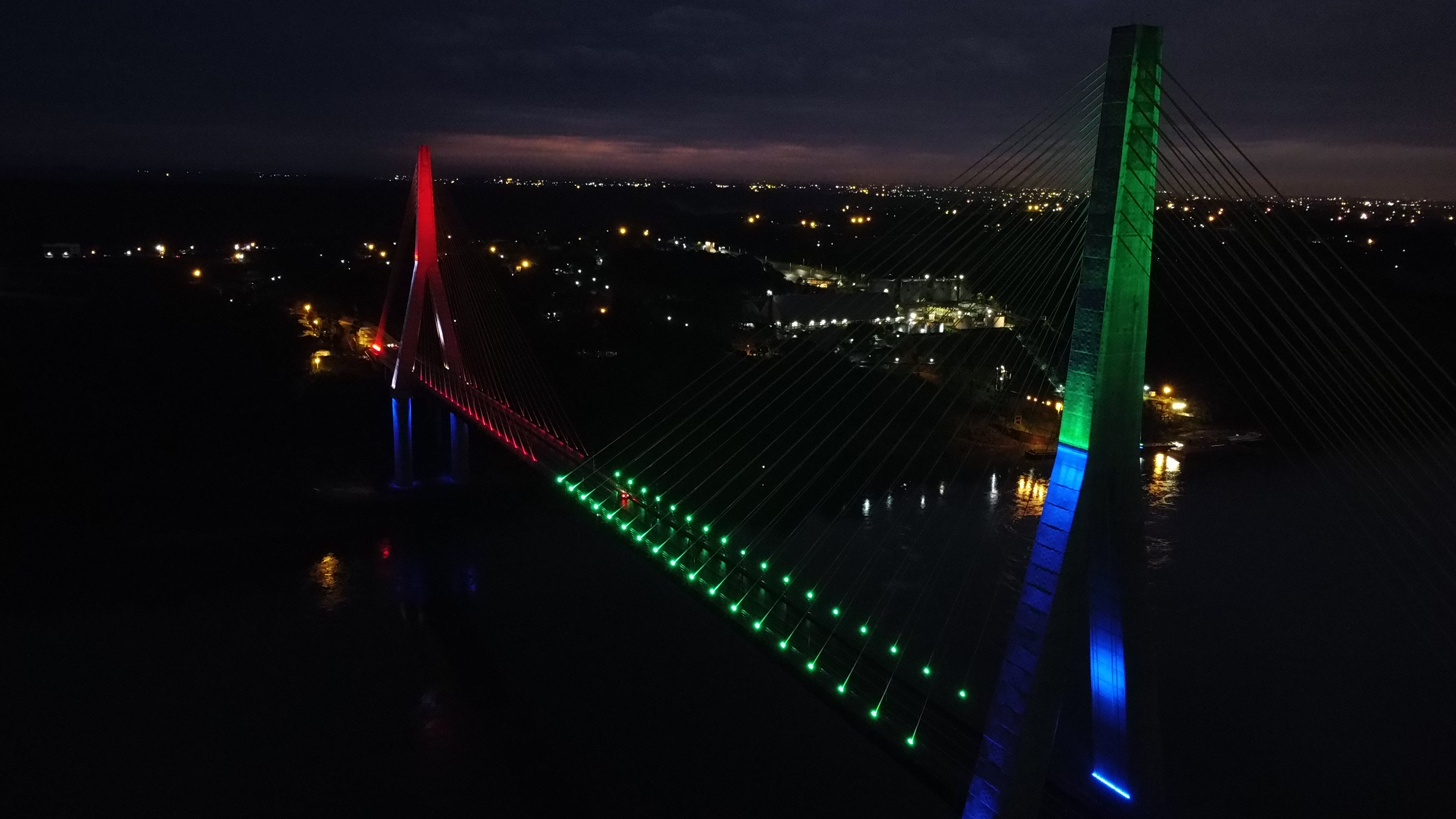 Teste da iluminação cênica da Ponte da Integração Brasil - Paraguai