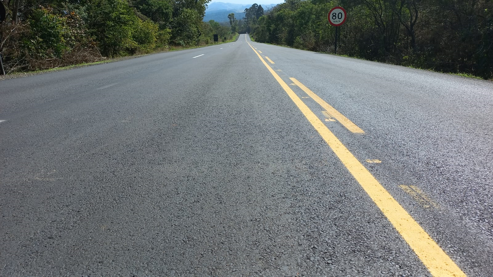 PR-090 Pavimento concluído e sinalização provisória